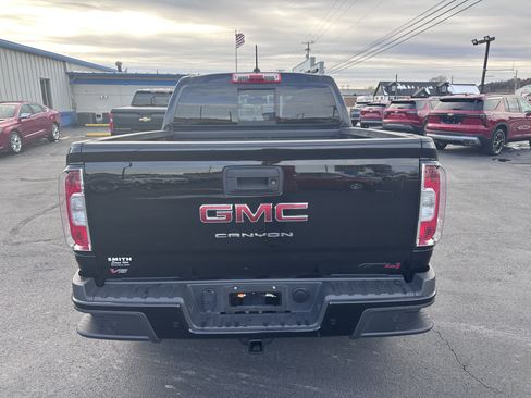 Used 2022 GMC Canyon AT4 image 8
