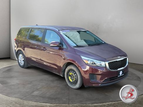 Used 2018 Kia Sedona LX image 1