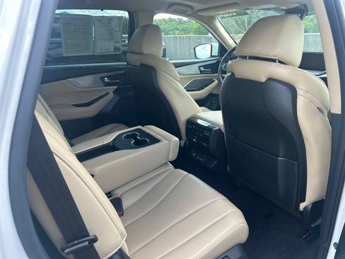 Used 2024 Acura MDX w/ Technology Package FWD image 18