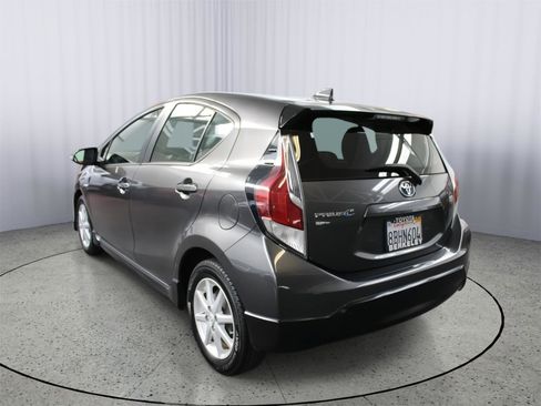 Used 2017 Toyota Prius C One image 5