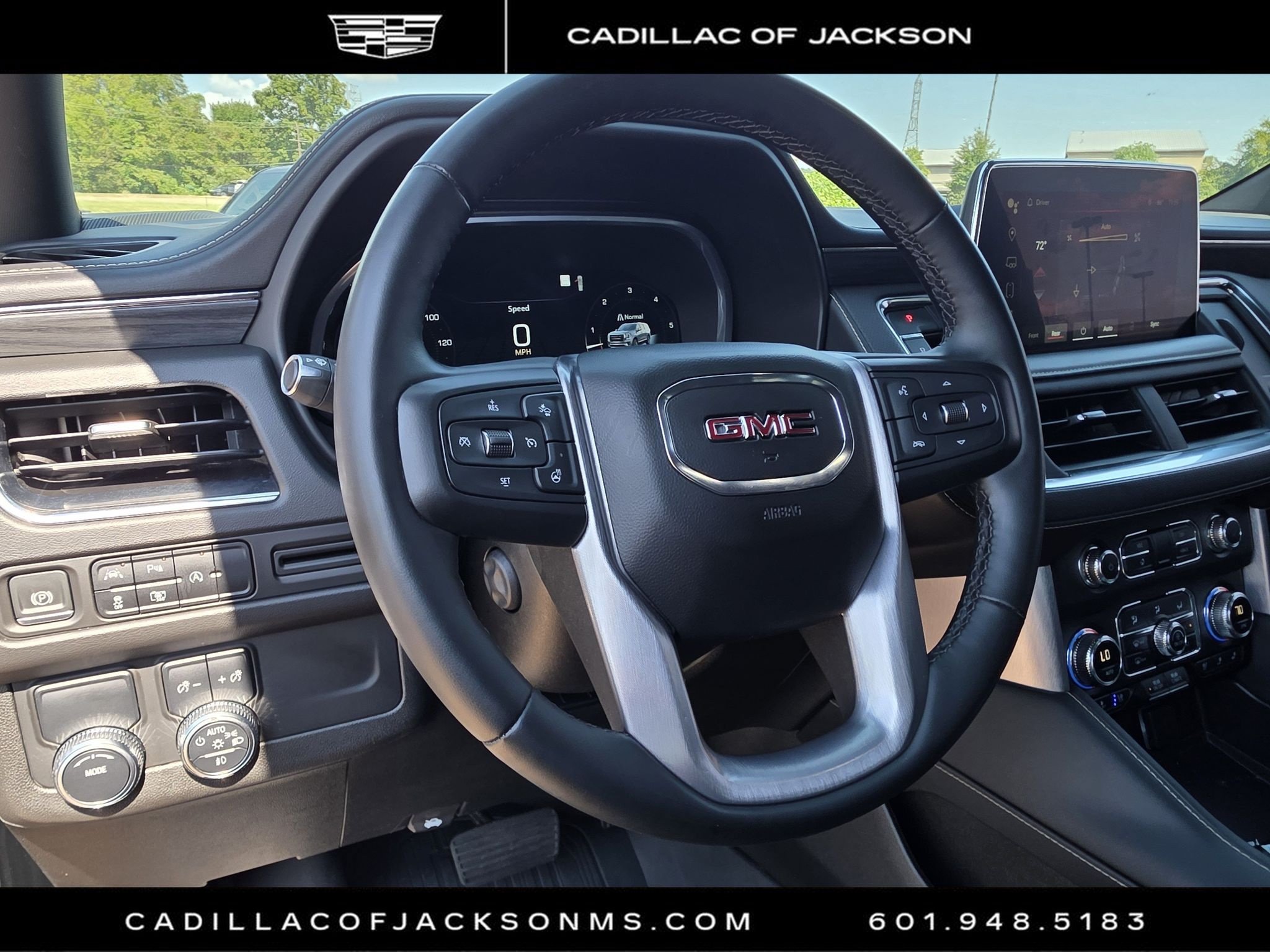 Used 2023 GMC Yukon XL SLT w/ SLT Premium Package RWD image 10
