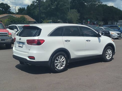 Used 2019 Kia Sorento FWD V6 image 7