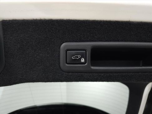 Used 2018 Lexus RX 450h AWD image 9