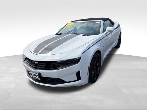 Used 2021 Chevrolet Camaro LT w/ Technology Package RWD image 5