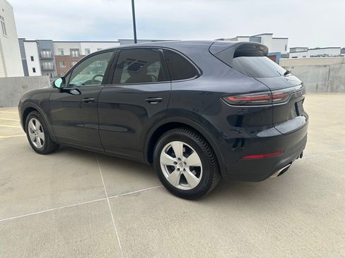 Used 2021 Porsche Cayenne image 5