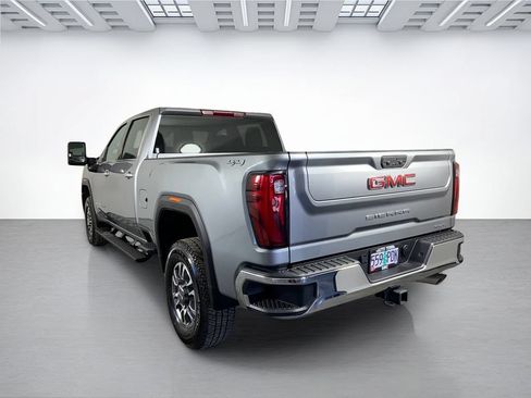 Used 2025 GMC Sierra 3500 SLT AWD/4WD image 8