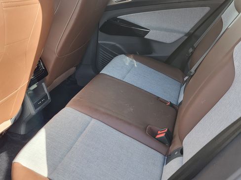 Used 2023 Volkswagen ID.4 Pro image 16