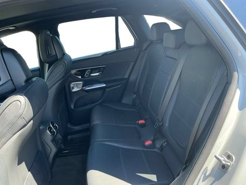 Used 2026 Mercedes-Benz GLC 300 image 21