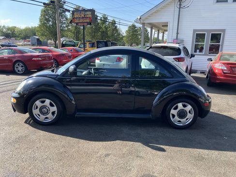 Used 1998 Volkswagen Beetle Coupe FWD image 10
