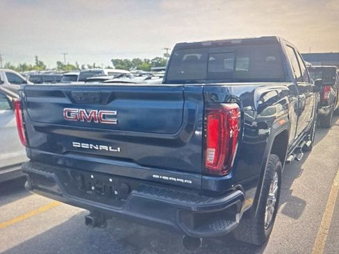 Used 2022 GMC Sierra 2500 Denali AWD/4WD image 2
