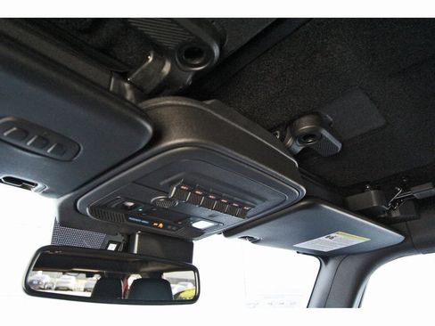 Used 2023 Ford Bronco Wildtrak image 20