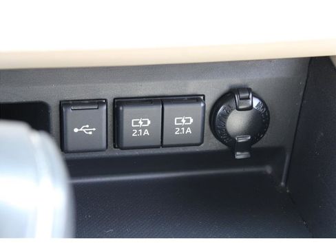 Used 2020 Toyota Highlander Limited image 29