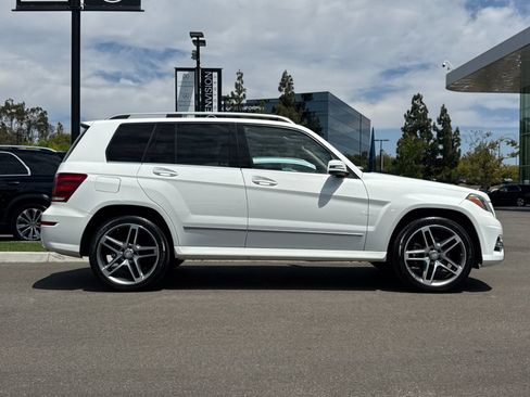 Used 2015 Mercedes-Benz GLK 350 2WD image 2