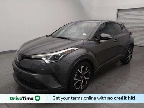 Used 2018 Toyota C-HR XLE image 1
