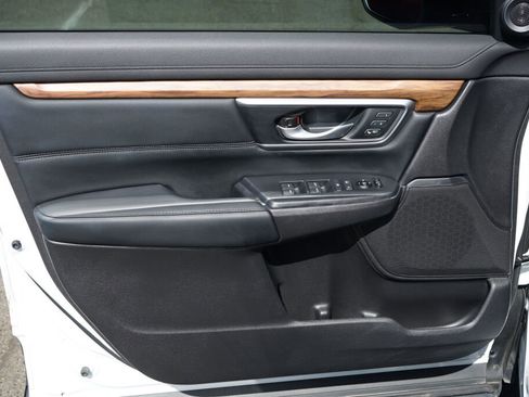 Used 2020 Honda CR-V Touring image 13