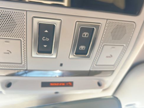 Used 2025 Land Rover Defender 110 S AWD/4WD image 24