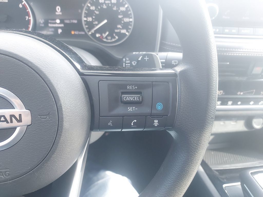 Used 2021 Nissan Rogue SV AWD/4WD image 19
