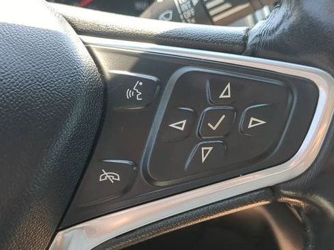 Used 2018 Chevrolet Equinox LT w/ Sun & Infotainment Package AWD/4WD image 25