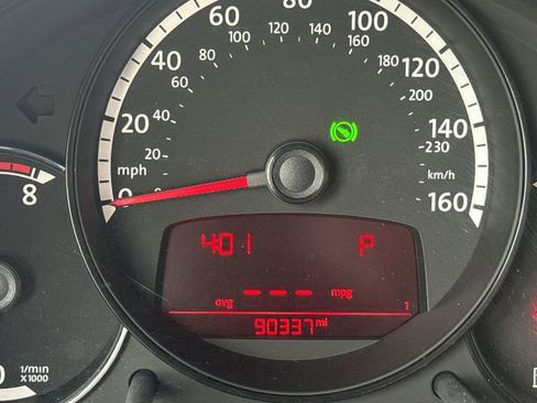 Used 2013 Volkswagen Beetle 2.5 image 12