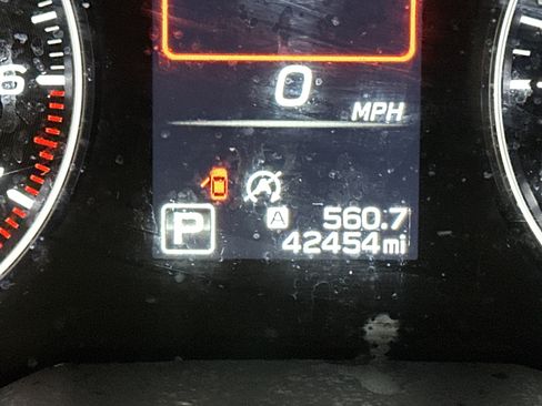 Used 2024 Subaru Outback Premium AWD/4WD image 24