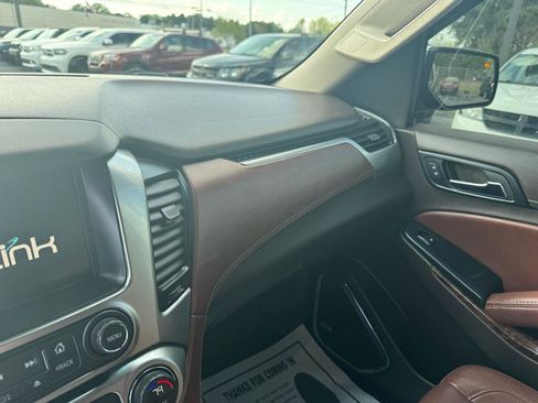 Used 2015 Chevrolet Suburban LTZ image 19