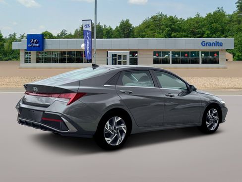 New 2026 Hyundai Elantra Limited image 8
