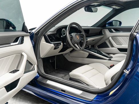 Used 2022 Porsche 911 Turbo S image 23