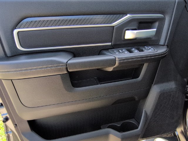 New 2026 RAM 3500 Big Horn AWD/4WD image 30