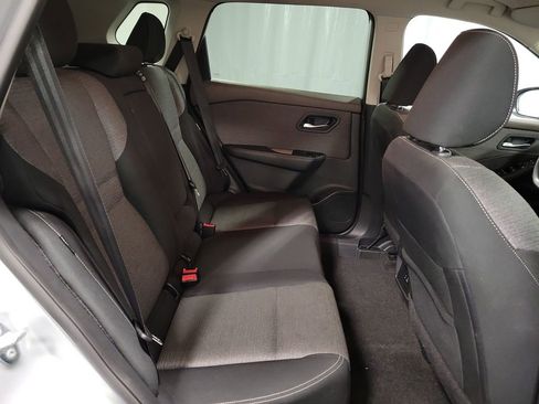 Used 2023 Nissan Rogue SV image 23