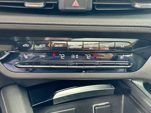 Used 2021 Buick Envision Essence AWD/4WD image 14