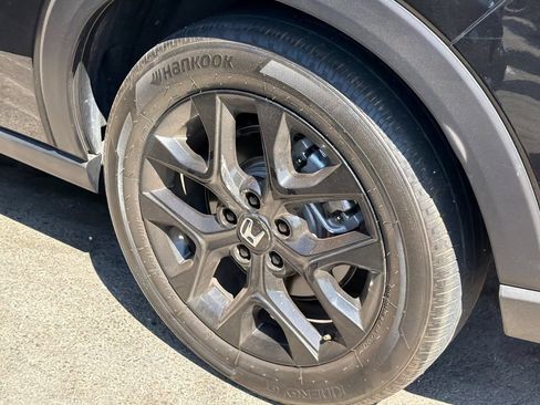 Certified 2025 Honda HR-V Sport image 4