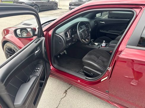Used 2022 Dodge Charger Scat Pack RWD image 5