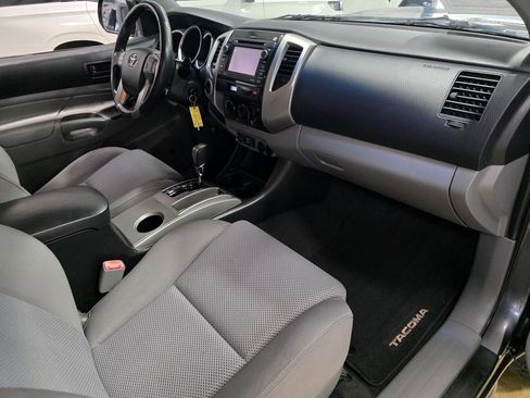 Used 2012 Toyota Tacoma 4x4 Double Cab w/ TRD Sport Pkg image 15