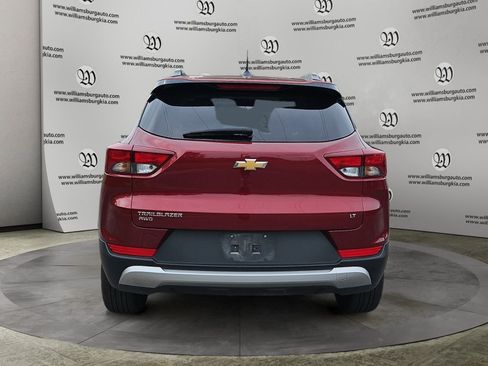 Used 2025 Chevrolet TrailBlazer LT AWD/4WD image 4