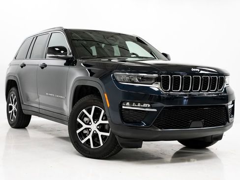 Used 2024 Jeep Grand Cherokee Limited w/ Trailer Tow Package image 5