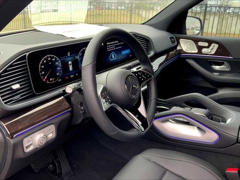 New 2025 Mercedes-Benz GLE 450e GLE 450e image 9