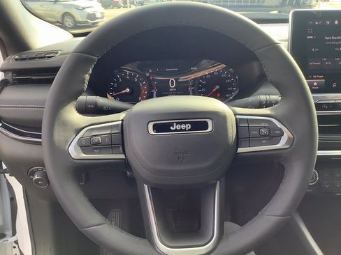 Used 2024 Jeep Compass Latitude w/ Convenience Group image 11