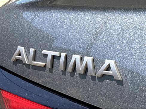 Certified 2025 Nissan Altima 2.5 SV FWD image 18