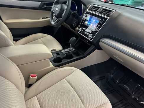 Used 2019 Subaru Outback 2.5i Premium AWD/4WD image 16