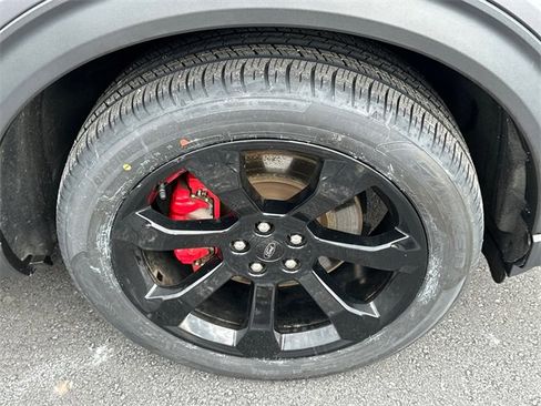 Used 2022 Ford Explorer ST w/ Equipment Group 401A image 7