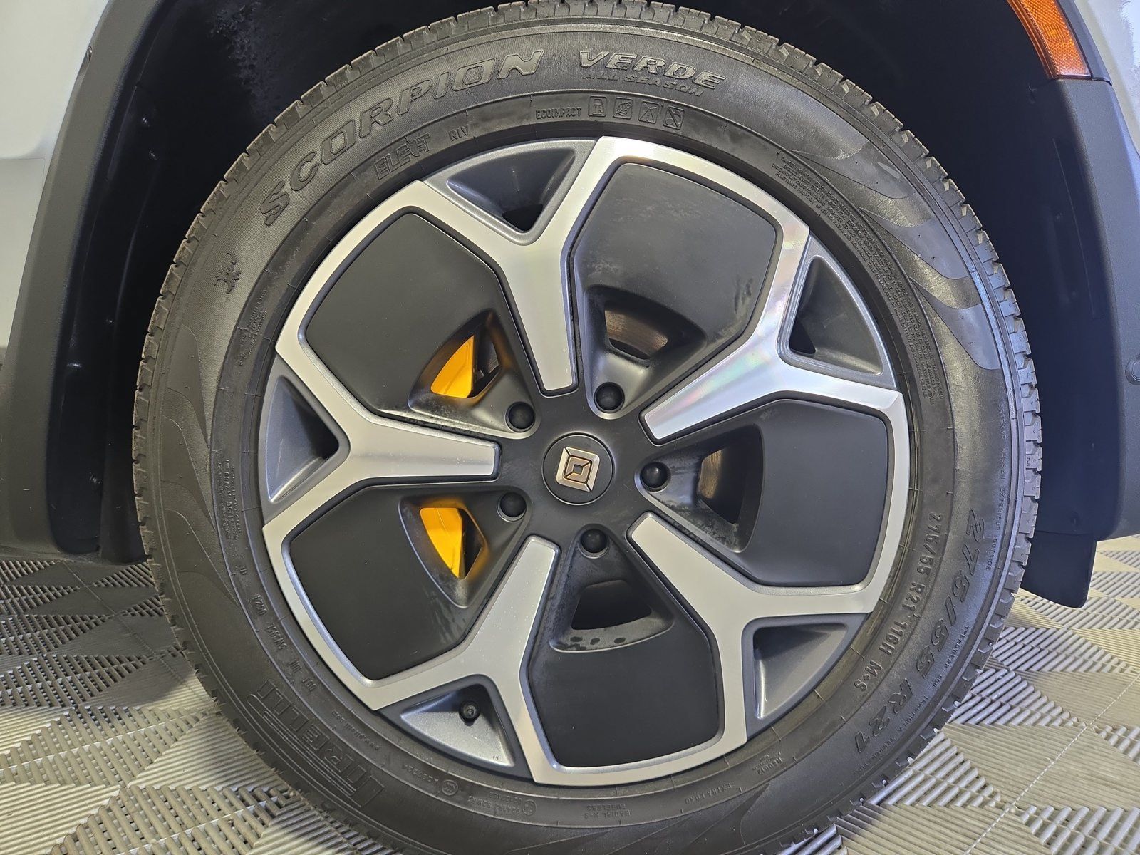 Used 2024 Rivian R1S Adventure Quad AWD/4WD image 11
