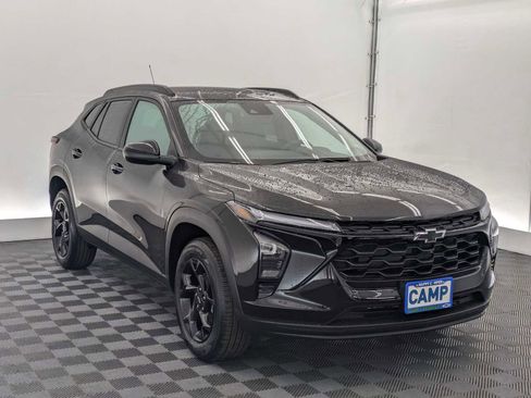 New 2026 Chevrolet Trax LT FWD image 8