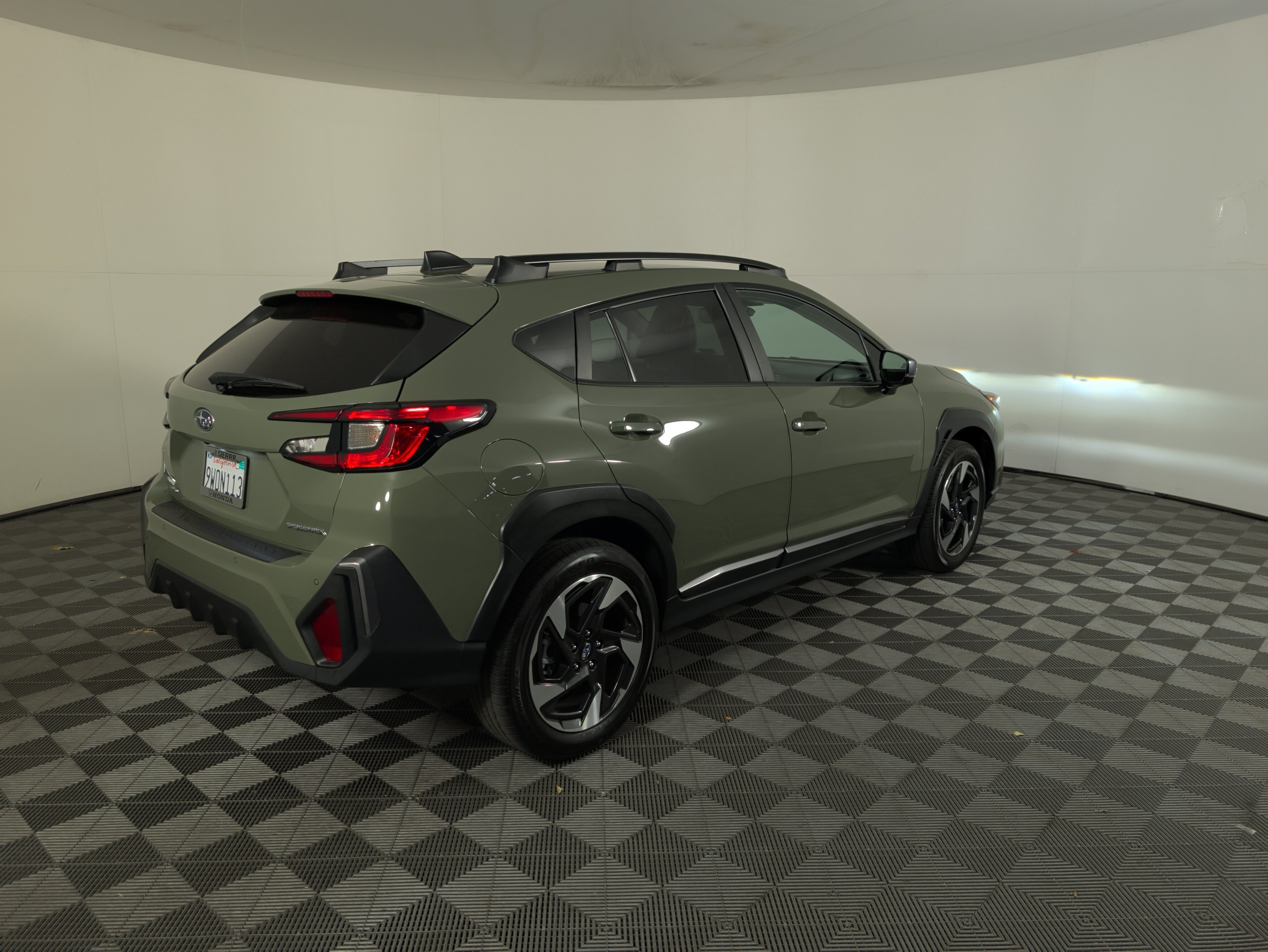 Used 2025 Subaru Crosstrek 2.5i Limited w/ Crosstrek Mirror Package AWD/4WD image 4