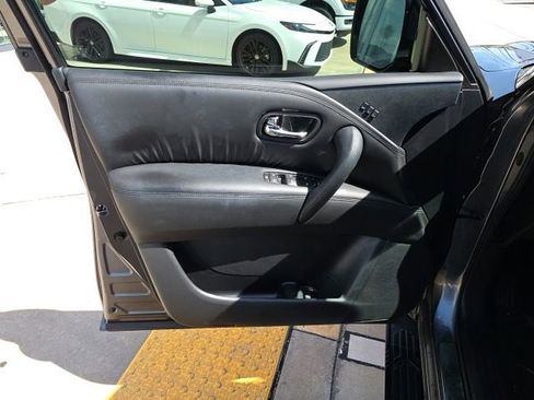 Used 2022 Nissan Armada SL w/ Midnight Edition Package RWD image 11