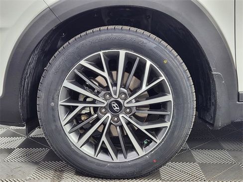 Used 2019 Hyundai Tucson Limited image 15