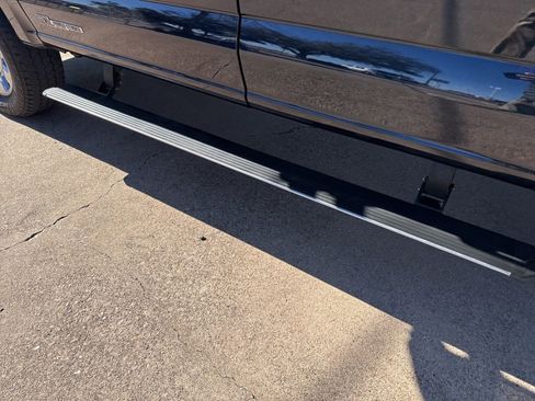 Used 2023 Ford F250 Lariat w/ Lariat Ultimate Package image 12