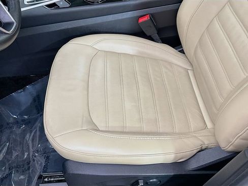 Used 2018 Ford Edge SEL w/ Equipment Group 201A image 19