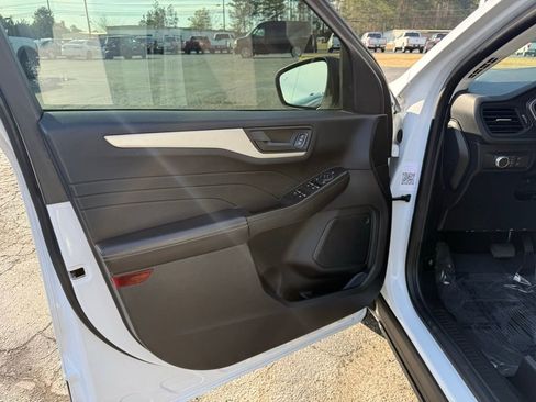 Used 2021 Ford Escape S image 12