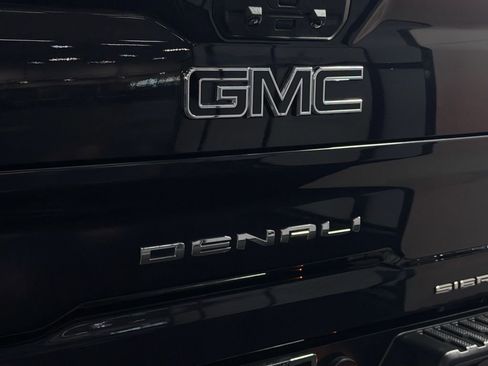 Used 2024 GMC Sierra 2500 Denali Ultimate image 27