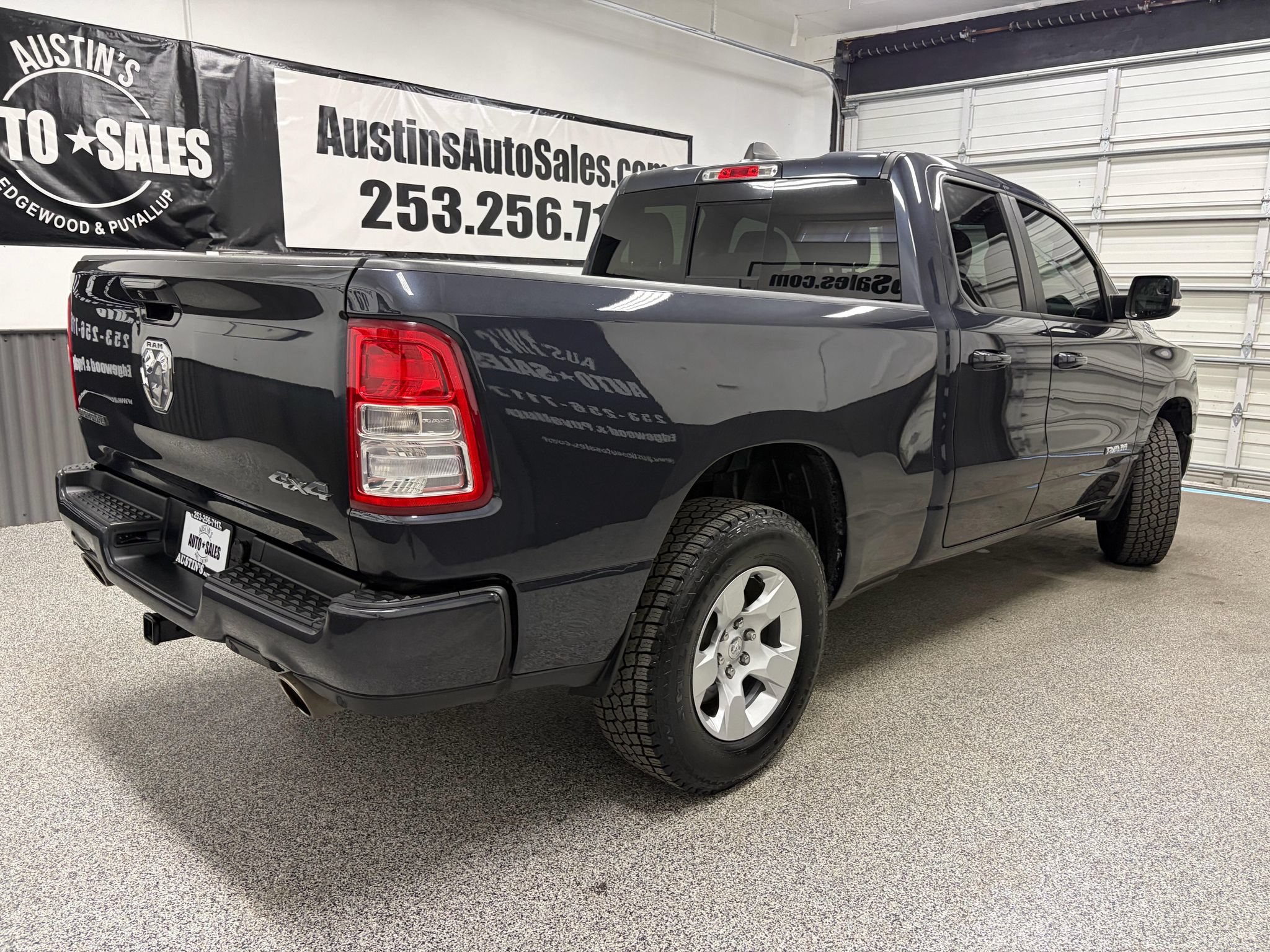 Used 2019 RAM 1500 Big Horn AWD/4WD image 3